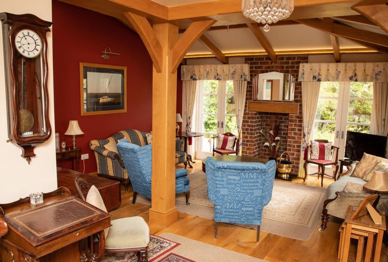 Mere Brook House Уиррал Экстерьер фото