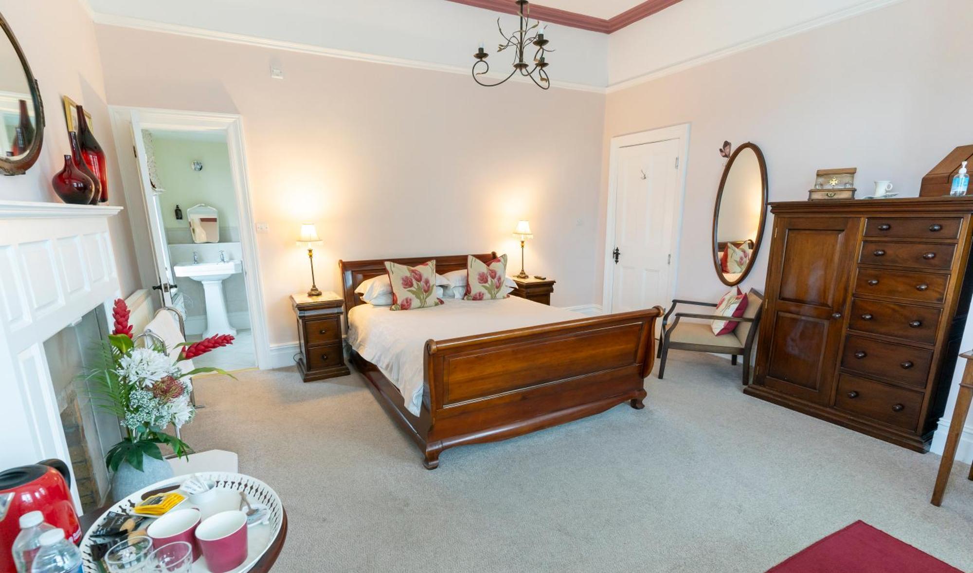 Mere Brook House Уиррал Экстерьер фото